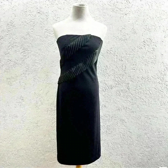 Vintage Dresses & Skirts - Vintage Victoria Royal Black fitted strapless dress size 6‎